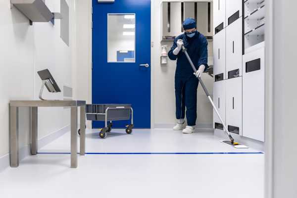 How Cleanroom Services Enhance Accuracy and Safety in Controlled Environments